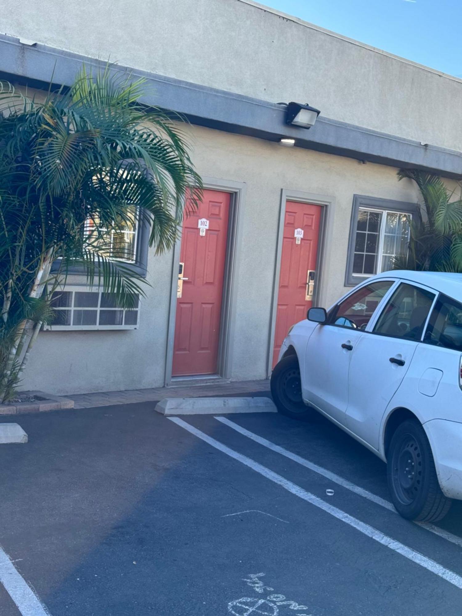 La Cienega Inn Motel Λος Άντζελες Εξωτερικό φωτογραφία